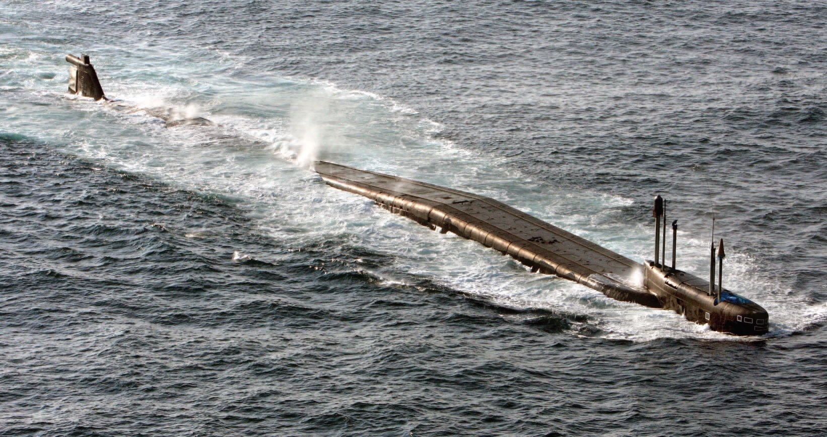 Атомная подводная лодка принимает участие в плановых летних учениях Тихоокеанского флота на Камчатке (фото: РИА Новости)