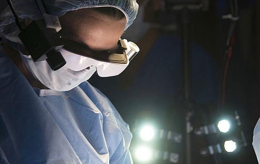 smart glasses to detect cancer cells