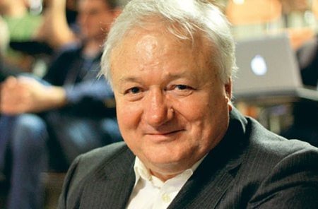 Академик Рашид Сюняев стал первым лауреатом золотой медали имени Я.Б. Зельдовича