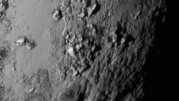 Первые данные и фотографии от New Horizons после пролета рядом с Плутоном, Хароном и Гидрой