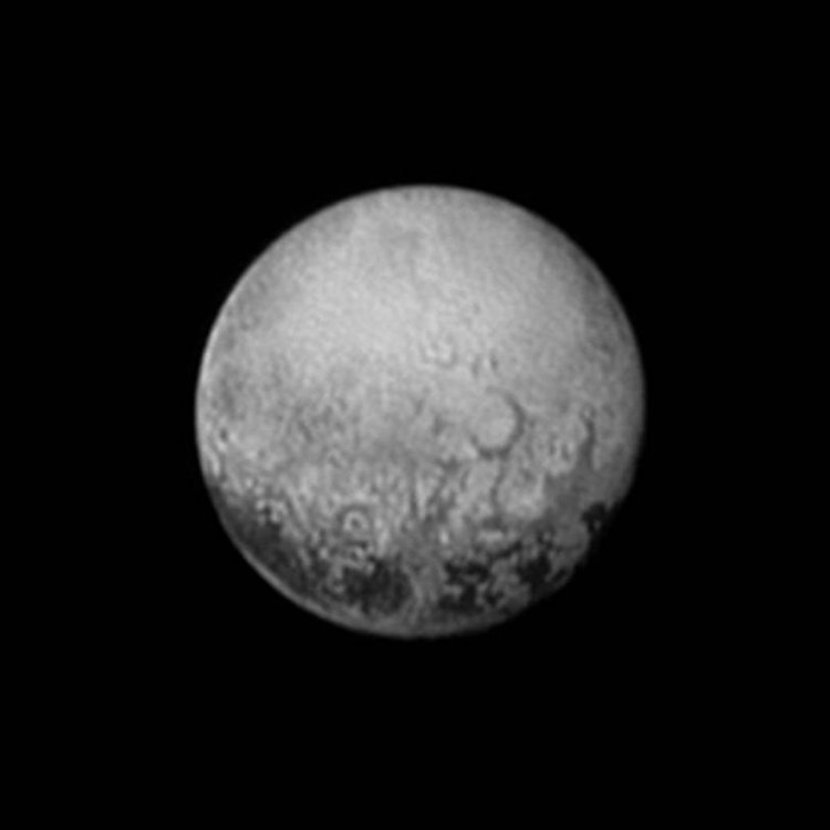 New Horizons прислал новые фотографии Плутона
