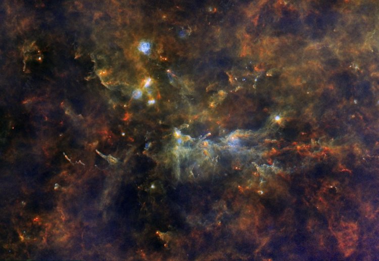 Созвездие Лисичка и много ярких звезд на новом космическом фото