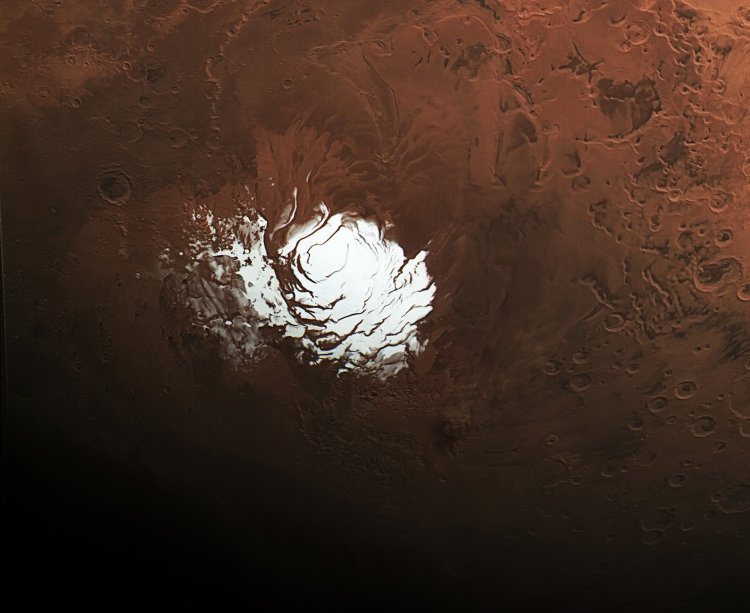 Южный полюс Марса на новой фотографии