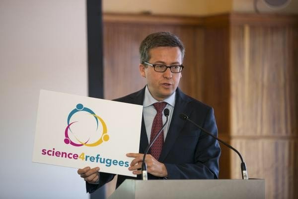 Еврокомиссия дает ученым-беженцам информацию о работе