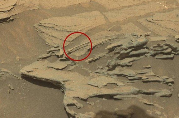 Парящая ложка на Марсе: «there is no spoon», отвечает НАСА