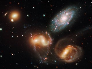 Группа из пяти галактик, известная как квинтет Стефана