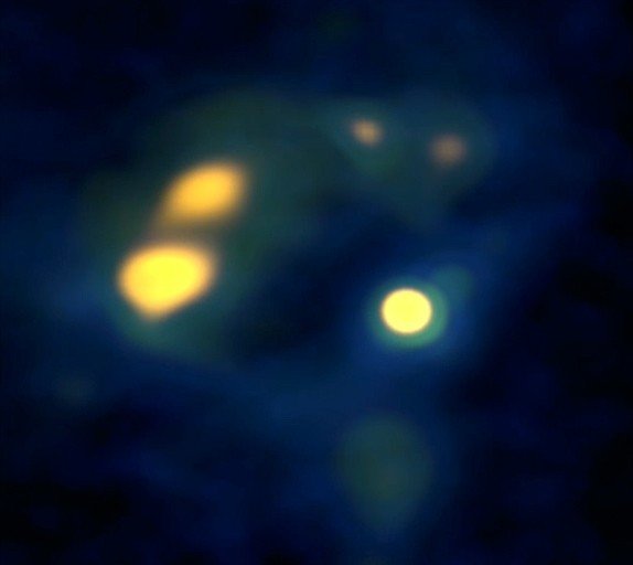 Галактическая пара рожает очень тяжелый глобулярный кластер