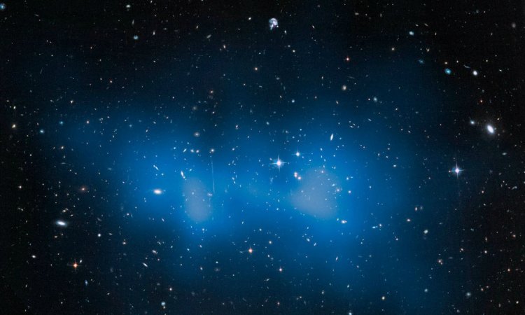 Ученые уточнили природу темной материи