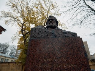 Памятник С.С. Корсакову.