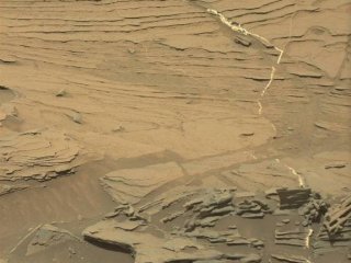 Парящая ложка на Марсе? 
