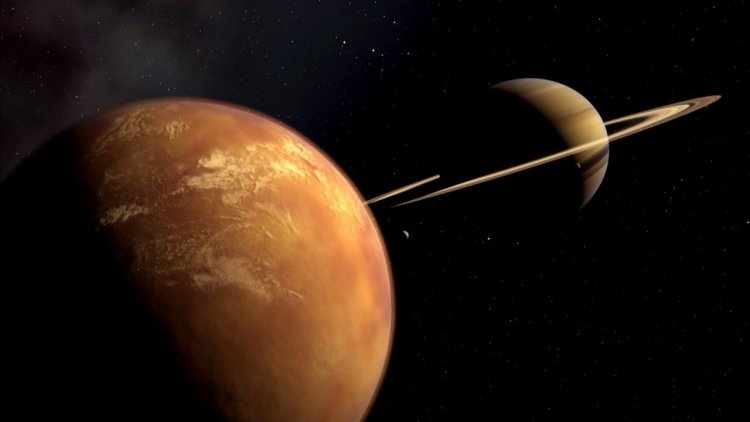 Спутник Сатурна Титан медленно растворяется