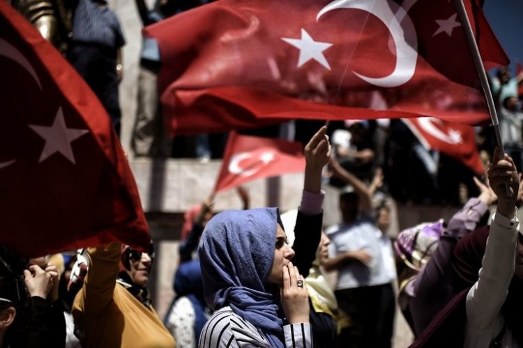 Неудавшийся путч в Турции: тысячи ученых и преподавателей под следствием или без работы
