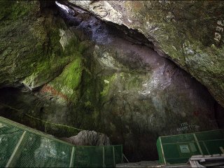 Раскопки в Денисовой пещере