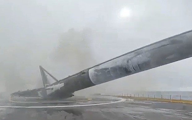 Falcon 9 снова взорвался при посадке