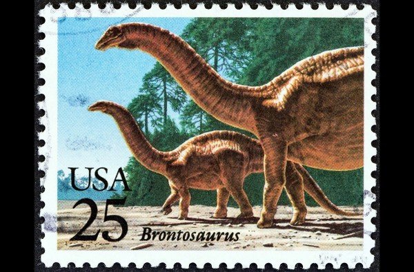 Бронтозавр вернулся и реабилитировал американскую почтовую службу