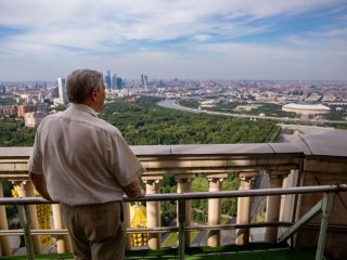 Профессор А. В. Смуров: «Выход – в науке»…