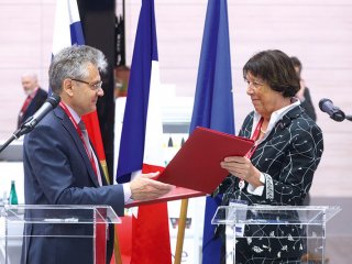 С постоянным почетным секретарем Французской академии наук Катрин Брешиньяк