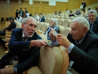 Мощные вычислители и искусственный интеллект: конференция «Суперкомпьютерные дни в России» проходит в МГУ. Фото: Елена Либрик / «Научная Россия»