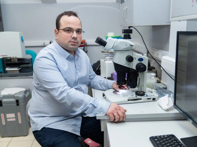 Алексей Мишин, и.о. заведующего лабораторией структурной биологии рецепторов, сопряженных с G-белком МФТИ. (с) Анастасия Каплина