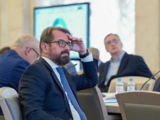 Президиум РАН заслушал доклады лауреатов Государственных премий в области науки и технологий 2025 г. Источник фото: Российская академия наук
