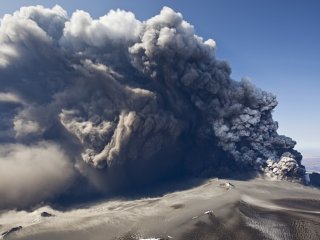 Опять исландский вулкан: оранжевое предупреждение
