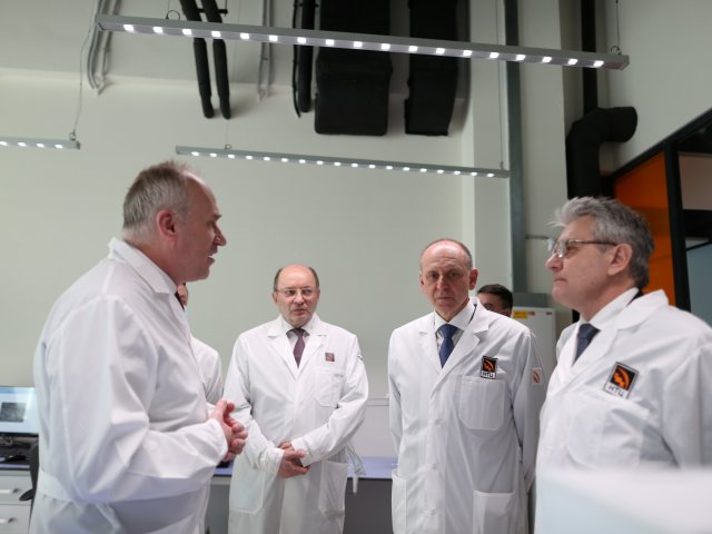 Глава РАН с визитом в Сколково
