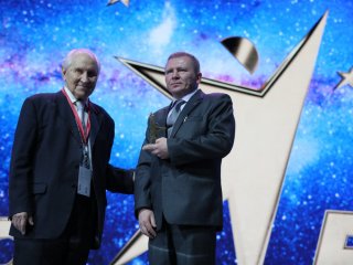 Академик Сергей Алексеенко стал лауреатом…