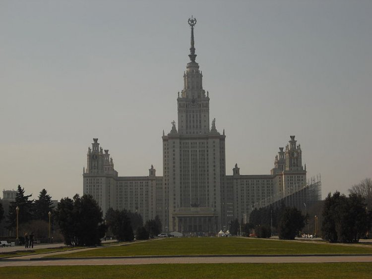 Россия и Китай создадут совместный университет на базе МГУ