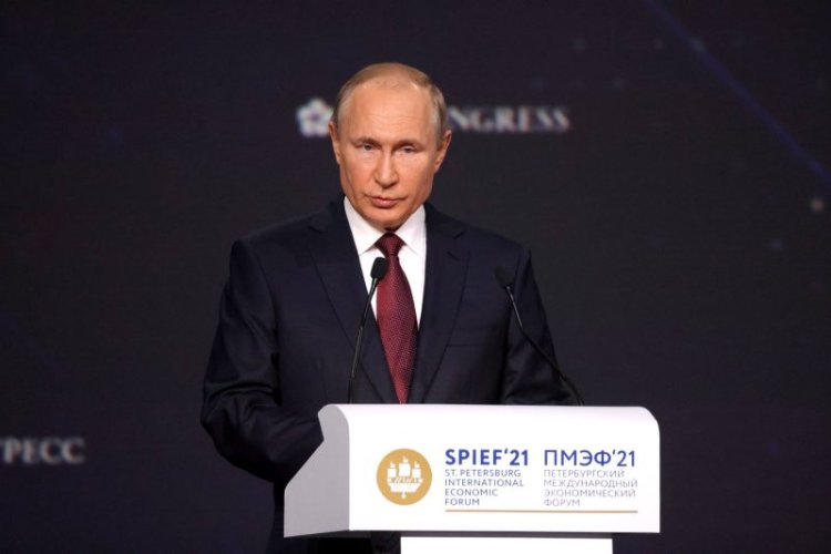 Президент России В.В. Путин на ПМЭФ 2021. Фото: Константин Завражин/РГ