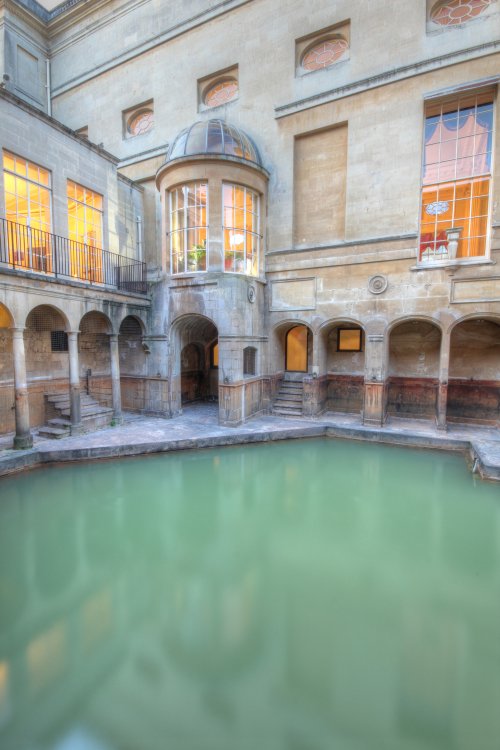 Римские бани регулярно входят в число самых популярных туристических достопримечательностей Великобритании. Фото: ru.123rf.com