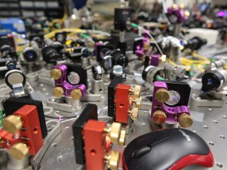 Ученые физического факультета МГУ показали свои разработки в преддверии фестиваля NAUKA 0+. Фото: Ольга Мерзлякова / «Научная Россия»