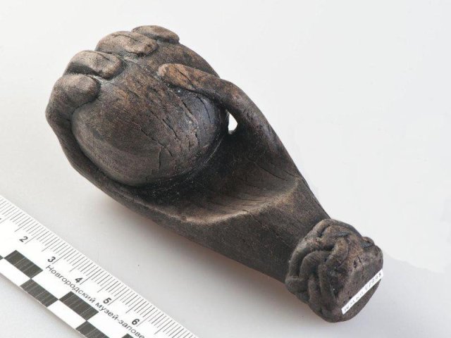 Рис. 2. Источник НОШ МГУ