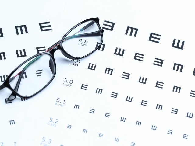 Как наши глаза видят мелкие детали? Фото: xb100 / Freepik.com