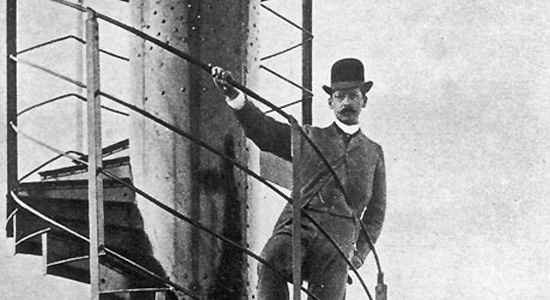 31 марта 1889 года. Первые посетители поднялись на Эйфелеву башню