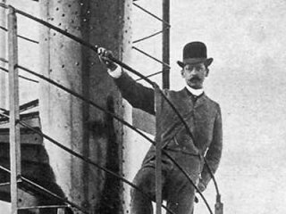 31 марта 1889 года. Первые посетители поднялись на Эйфелеву башню