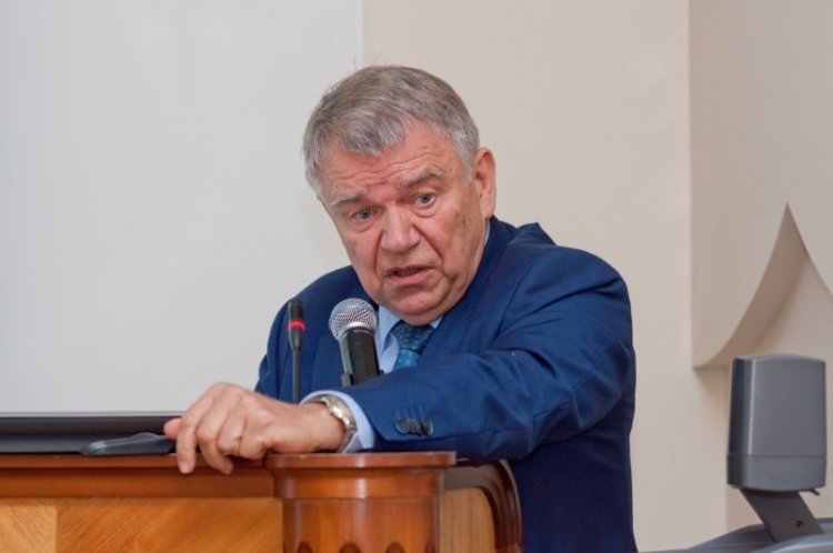 Академик Пармон получил преимущество на выборах главы СО РАН