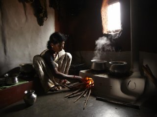 Новый отчет показывает человеческие и экономические потери от загрязнения воздуха в Индии