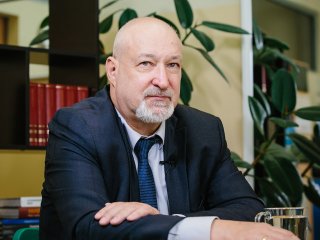 Директор Всероссийского научно-исследовательского и технологического института биологической промышленности, доктор биологических наук, академик Алексей Дмитриевич Забережный. Фото: Ольга Мерзлякова / «Научная Россия»