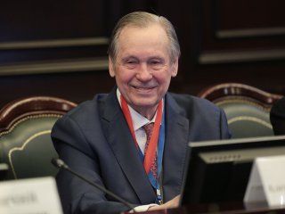 Заведующий кафедрой госпитальной терапии Института материнства и детства РНИМУ имени Н.И. Пирогова академик Александр Григорьевич Чучалин. Фото: Ольга Мерзлякова / «Научная Россия»