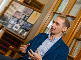 Новая эпоха в химии: от ИИ-помощников до 3D-печати. Интервью с академиком Валентином Ананиковым. Фото: Ольга Мерзлякова / «Научная Россия»