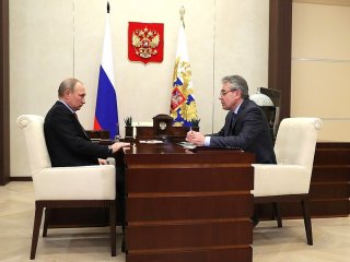 Владимир Путин с президентом РАН Александром Сергеевым. Источник: Сайт Президента России