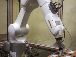 Промышленный робот-манипулятор запущен в ЮФУ…