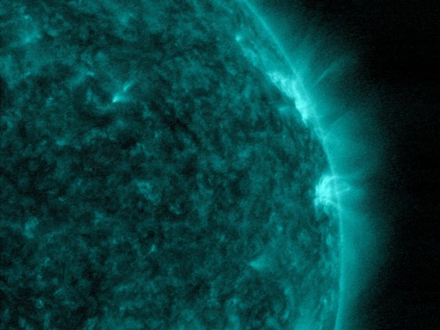 Аппарат НАСА заснял вспышку на Солнце 