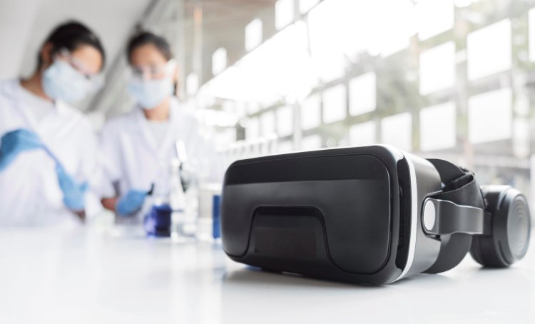Виртуальная реальность — ценное подспорье в подготовке и переподготовке врачей.Фото: freepik / фотобанк Freepik