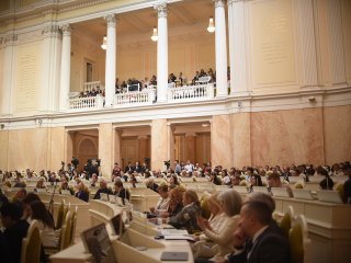 Заседание «Роль системы публичной власти в консолидации бизнеса, общества, науки и образования» Международного Невского форума. Фото: Анастасия Хисамова / Президентская академия в Санкт-Петербурге