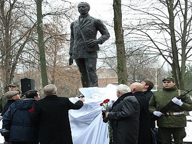 В Москве установили памятник великому ученому Николаю Вавилову