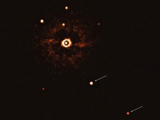 Впервые сделана фотография солнечной звезды с несколькими экзопланетами
