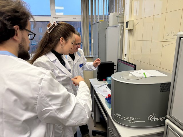 Полимер нового поколения для медицины и оптоэлектроники создали в Сеченовском университете. Фото: пресс-служба Сеченовского университета