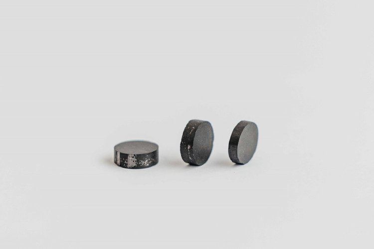 Образцы магнитной керамики. Источник: пресс-служба ТПУ