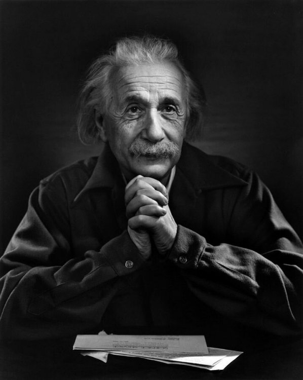 Альберт Энштейн 